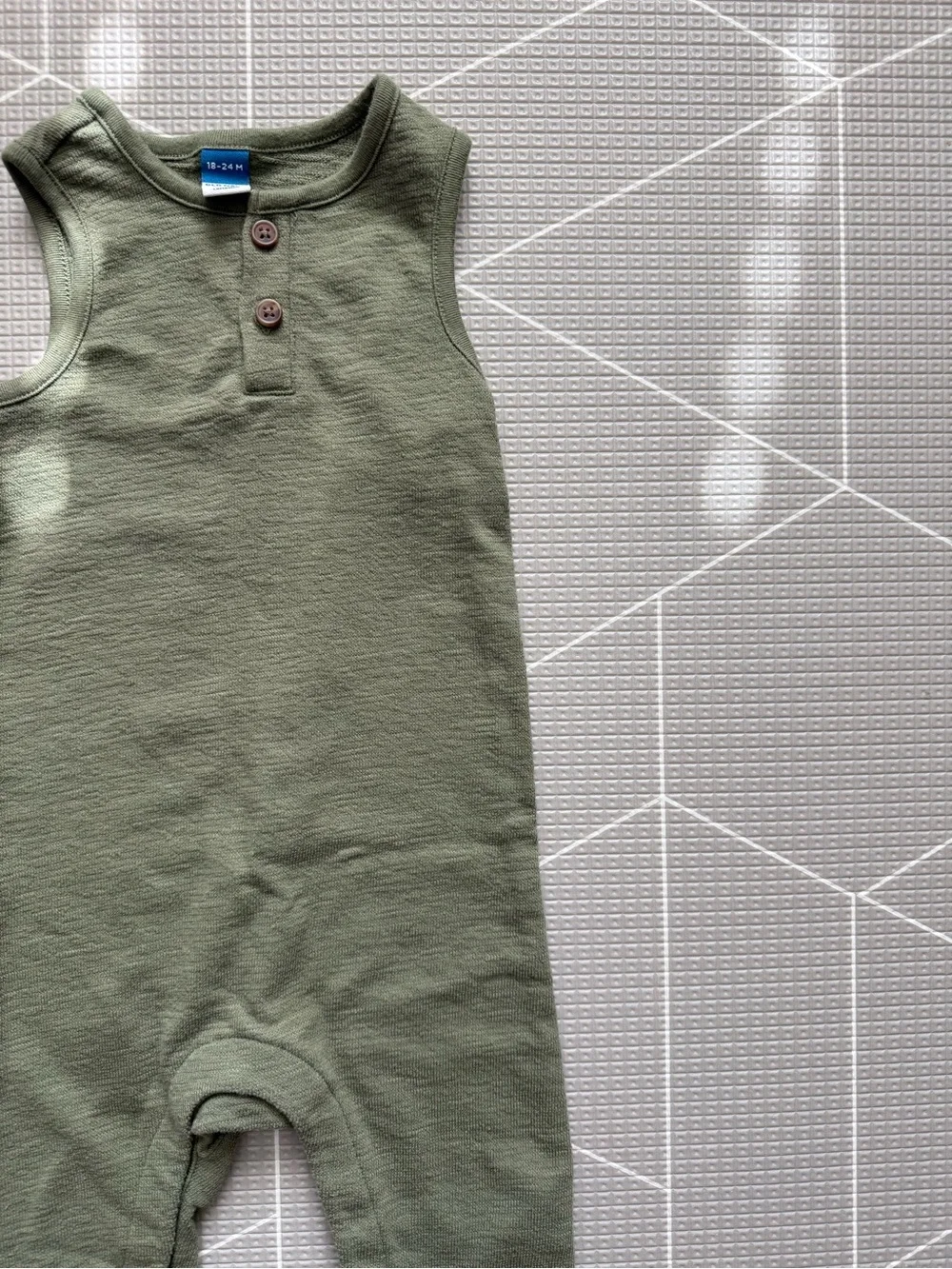 Old Navy|Baby gender neutral Olive Green kids Sleeveless knit jumpsuit•••18-24M